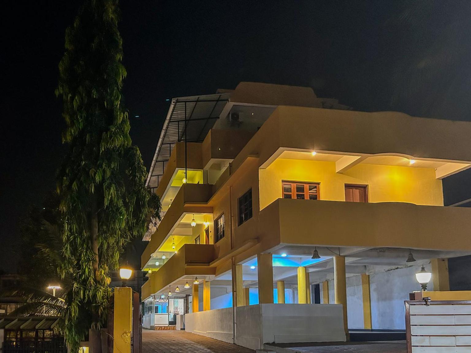 Hotel La Costa Residency à Anjuna Extérieur photo