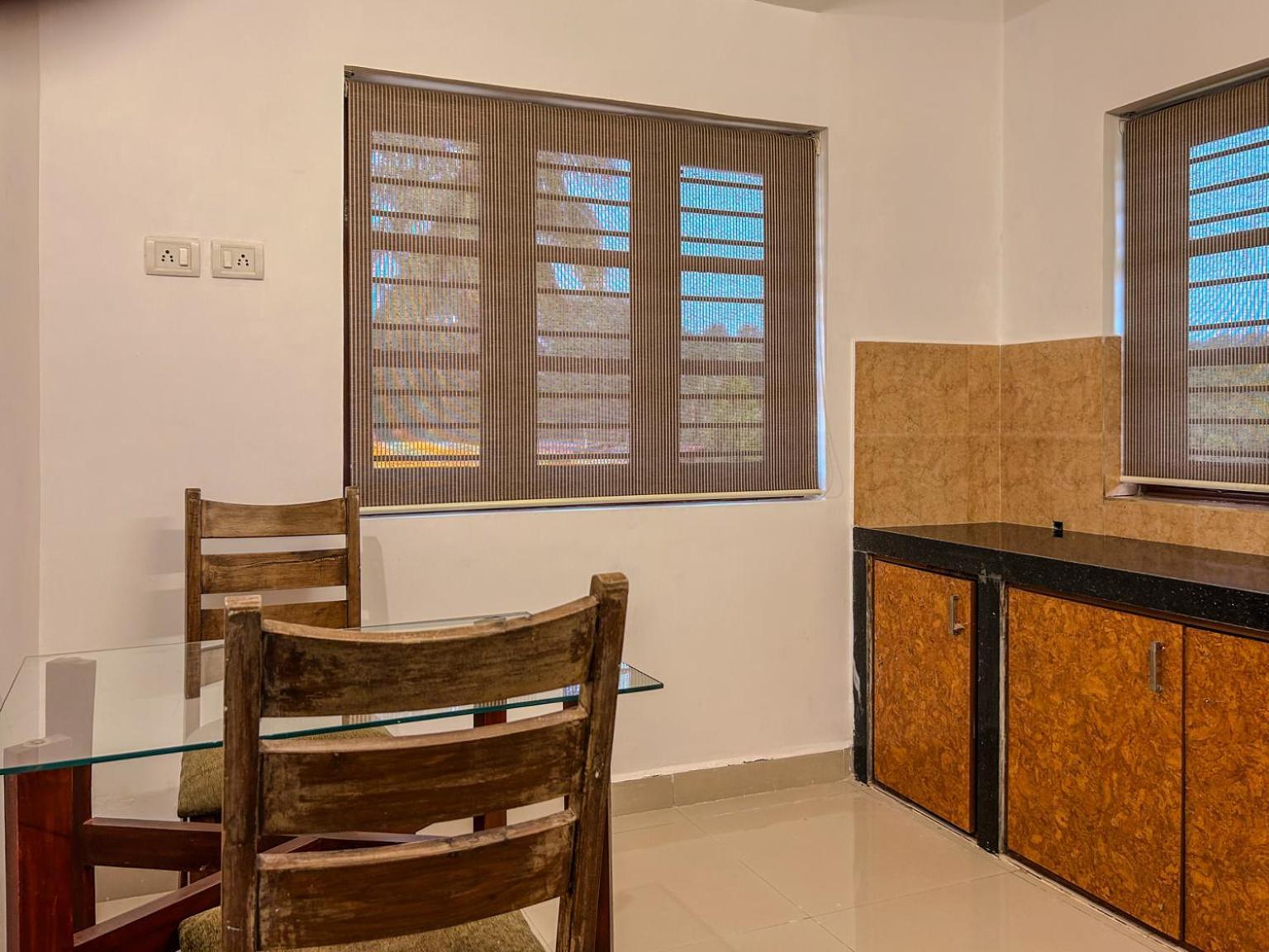 Hotel La Costa Residency à Anjuna Extérieur photo