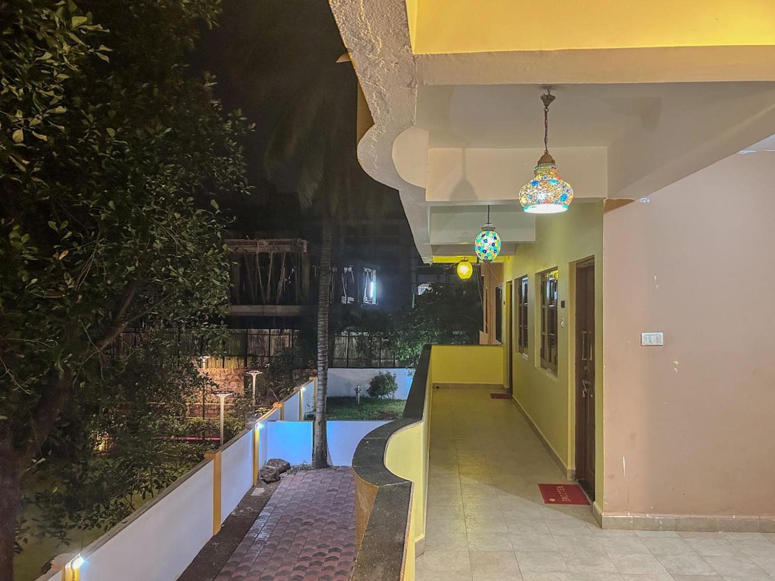 Hotel La Costa Residency à Anjuna Extérieur photo