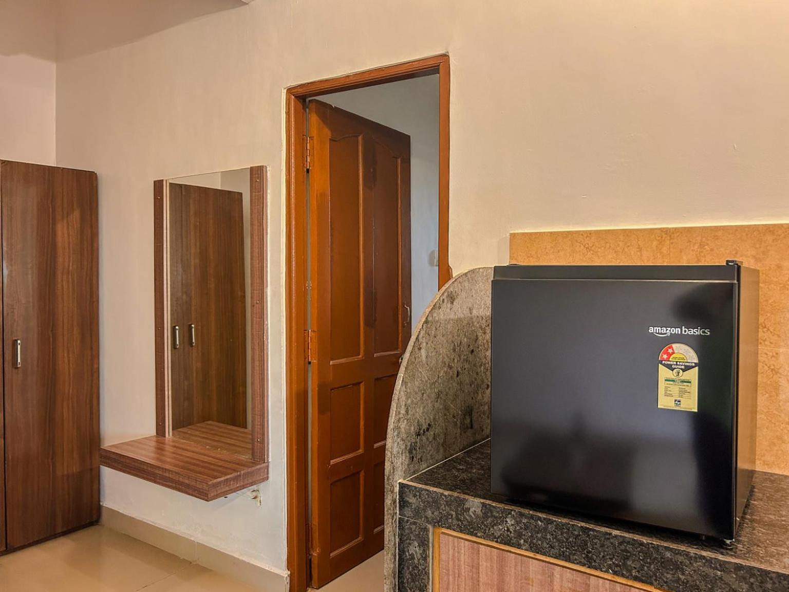Hotel La Costa Residency à Anjuna Extérieur photo