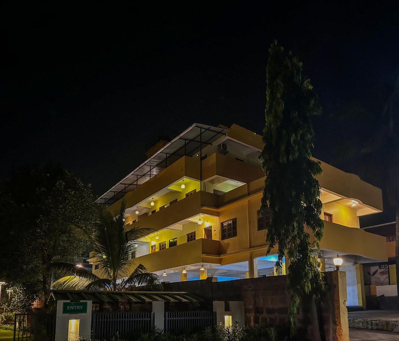 Hotel La Costa Residency à Anjuna Extérieur photo